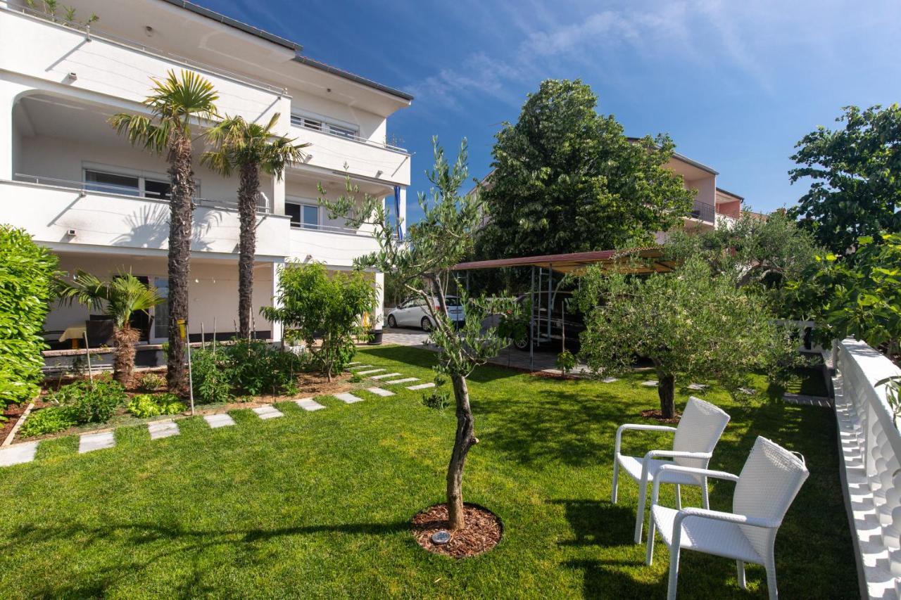 Apartments Oleander Крк Экстерьер фото